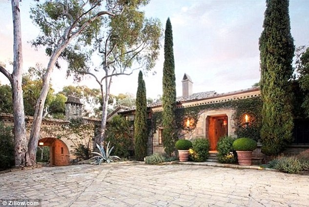 "Ellen DeGeneres Vintage Mansion in Montecito"