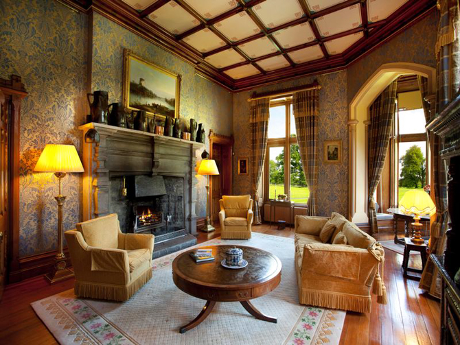 mostexpensivehomes_ireland_castle_living_room_yellow
