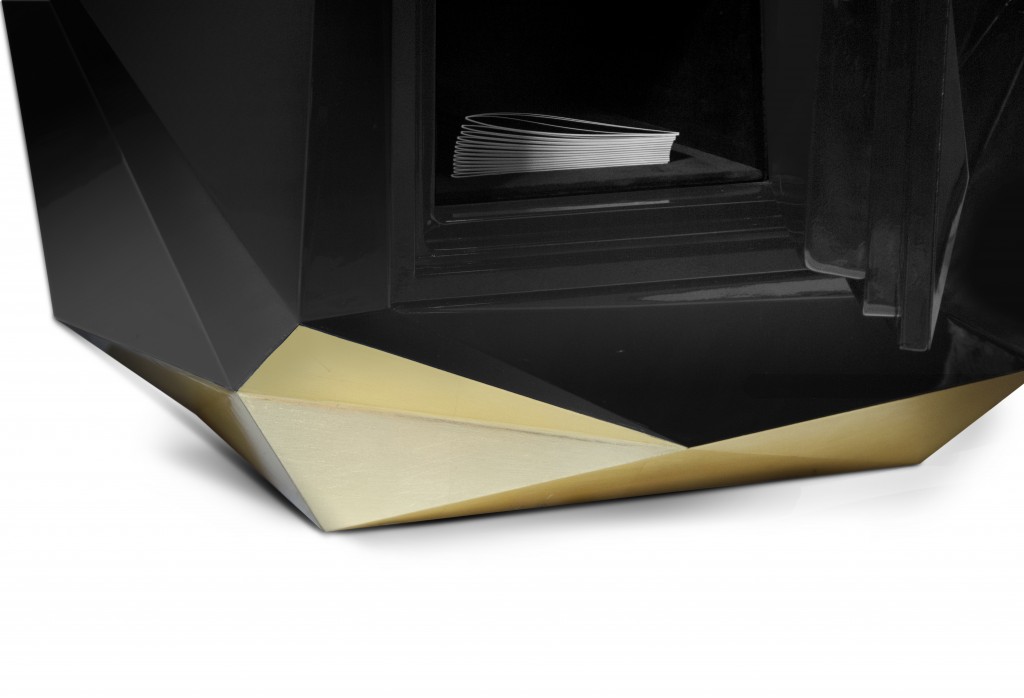 Black Diamond Safe | Choose a luxury safe to secure your luxury items | The Most Expensive Homes