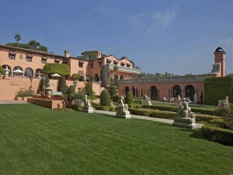 top-5-most-expensive-homes-to rent-around-the-world--united-states-a-classic-estate-in-beverly-hills