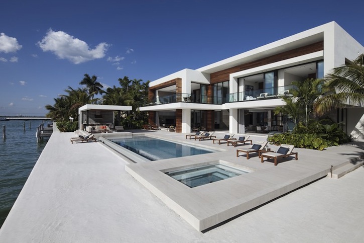 Take a sneak peek at this sleek $32 million Miami mansion ➤ To see more news about The Most Expensive Homes around the world visit us at www.themostexpensivehomes.com #mostexpensive #mostexpensivehomes #themostexpensivehomes @expensivehomes