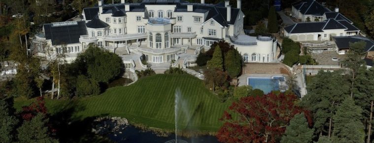 Top 5 Must-Read Articles On The Most Expensive Homes This Week ➤ To see more news about The Most Expensive Homes around the world visit us at www.themostexpensivehomes.com #mostexpensive #mostexpensivehomes #themostexpensivehomes @expensivehomes