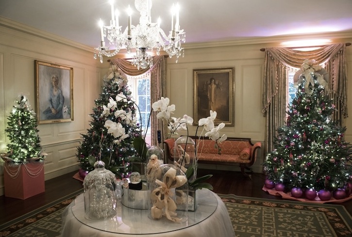 Check out the Obama Family's Last White House Holiday Decorations ➤ To see more news about The Most Expensive Homes around the world visit us at www.themostexpensivehomes.com #mostexpensive #mostexpensivehomes #themostexpensivehomes @expensivehomes