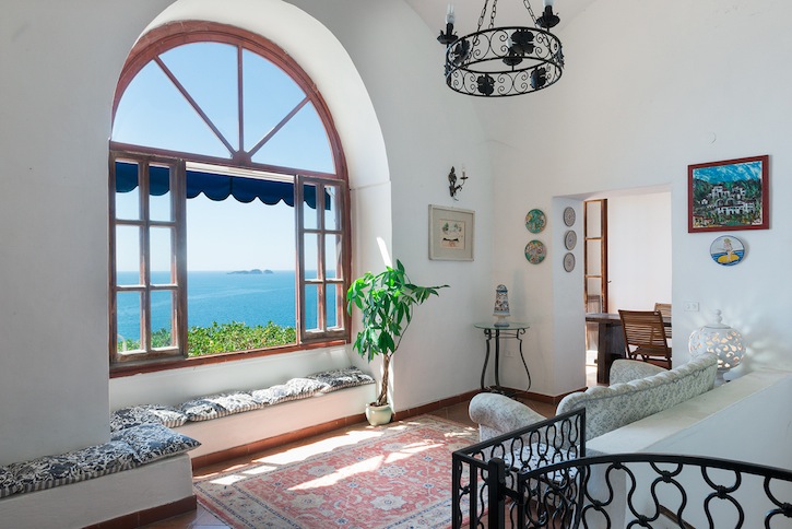 Positano Apartment Is On The Market For €3 Million ➤ To see more news about The Most Expensive Homes around the world visit us at www.themostexpensivehomes.com #mostexpensive #mostexpensivehomes #themostexpensivehomes @expensivehomes