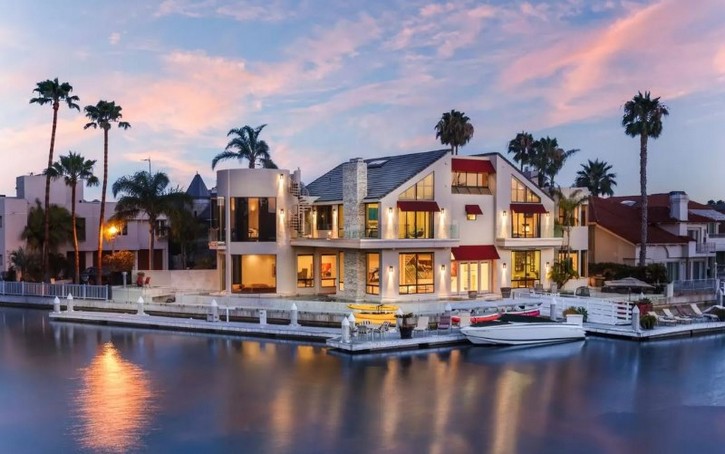TOP 10 Most Expensive Airbnb Houses to Rent in the USA ➤ To see more news about The Most Expensive Homes around the world visit us at www.themostexpensivehomes.com #mostexpensive #mostexpensivehomes #themostexpensivehomes @expensivehomes