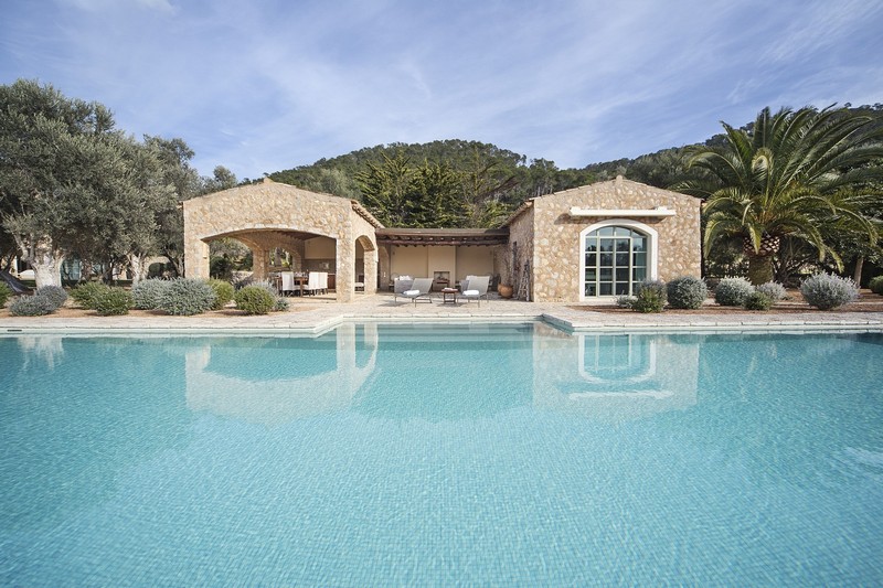 Look This Majorcan Dream Home with Stunning Views to the Pto Andratx ➤ To see more news about The Most Expensive Homes around the world visit us at www.themostexpensivehomes.com #mostexpensive #mostexpensivehomes #themostexpensivehomes @expensivehomes