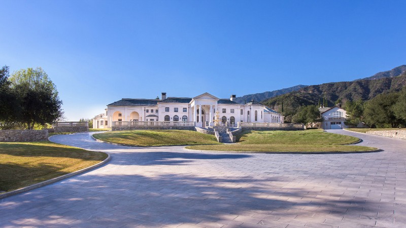 This Exquisite LA Luxury Real Estate Can Be Yours for $40M ➤ To see more news about The Most Expensive Homes around the world visit us at www.themostexpensivehomes.com #mostexpensive #mostexpensivehomes #themostexpensivehomes @expensivehomes