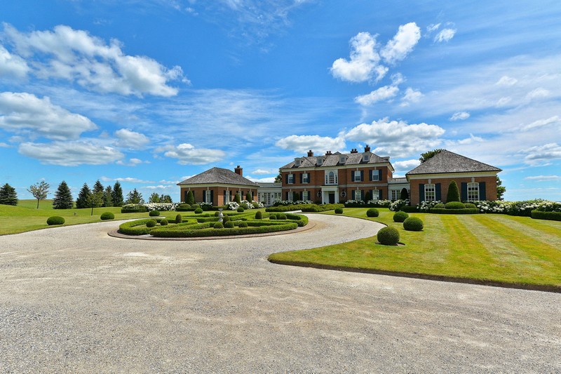 Be Amazed by Canada's Majestic Stoneridge Hall | LUXURY REAL ESTATE ➤ To see more news about The Most Expensive Homes around the world visit us at www.themostexpensivehomes.com #mostexpensive #mostexpensivehomes #themostexpensivehomes @expensivehomes