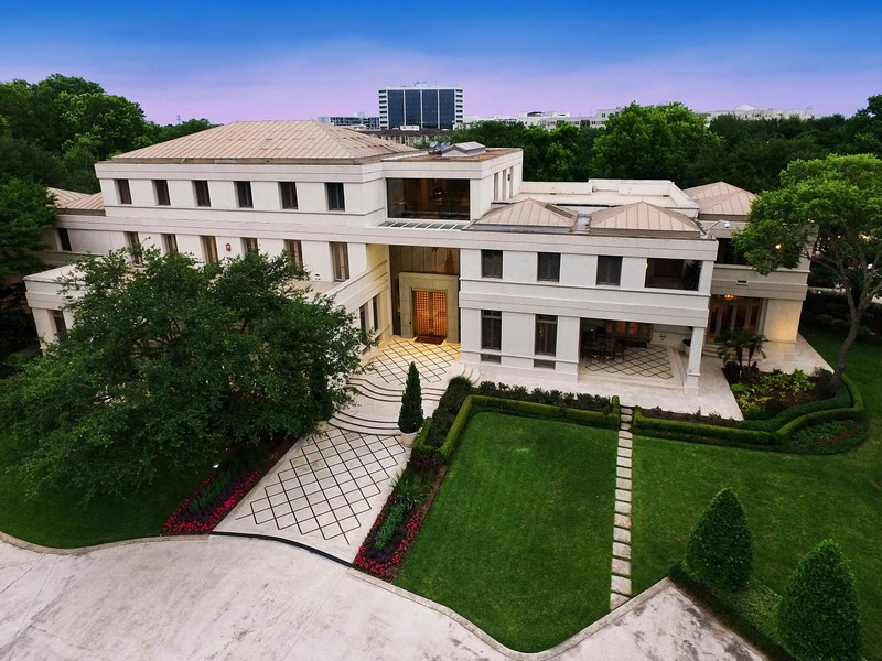 Luxury Houston Home Built for Saudi Prince Costs $20 Million ➤ To see more news about The Most Expensive Homes around the world visit us at www.themostexpensivehomes.com #mostexpensive #mostexpensivehomes #themostexpensivehomes #luxuryrealestate @expensivehomes