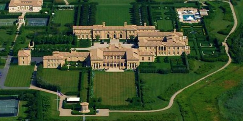 The 10 Most Expensive Homes in the World to Invest in Luxury Property - Luxury Real Estate - Luxury Neighborhoods ➤ Explore The Most Expensive Homes around the world on our website! #mostexpensive #mostexpensivehomes #themostexpensivehomes #luxuryrealestate #luxuryneighborhoods #realestate #celebrityhomes @expensivehomes