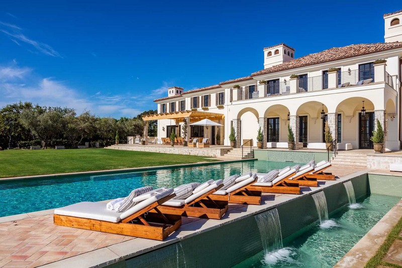 Luxuriuos Real Estate - It Will Cost You $19.75M To Live La Vie en Rose - Luxury Neighborhoods - Malibu Luxury Homes - Malibu Luxury Mansions - Celebrity Homes ➤ Explore The Most Expensive Homes around the world on our website! #mostexpensive #mostexpensivehomes #themostexpensivehomes #luxuryrealestate #luxuryneighborhoods #realestate #celebrityhomes @expensivehomes