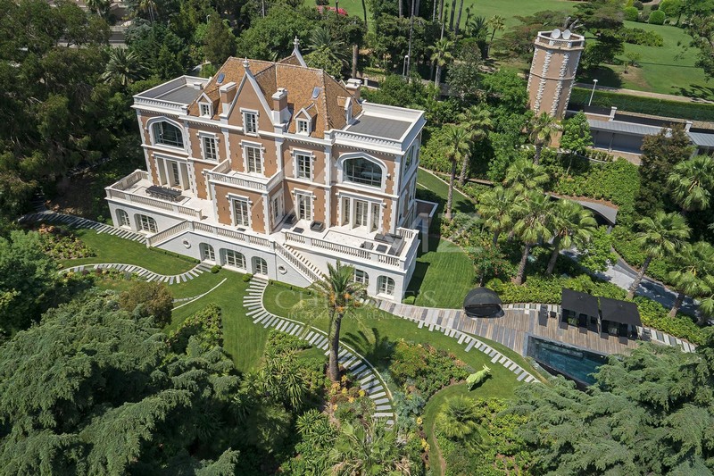 10 Most Luxury Real Estate for Sale in Europe - Luxury Neighborhoods - The Most Expensive Homes - Luxury Real Estate in Europe - Celebrity Homes ➤ Explore The Most Expensive Homes around the world on our website! #mostexpensive #mostexpensivehomes #themostexpensivehomes #luxuryrealestate #luxuryneighborhoods #realestate #celebrityhomes @expensivehomes
