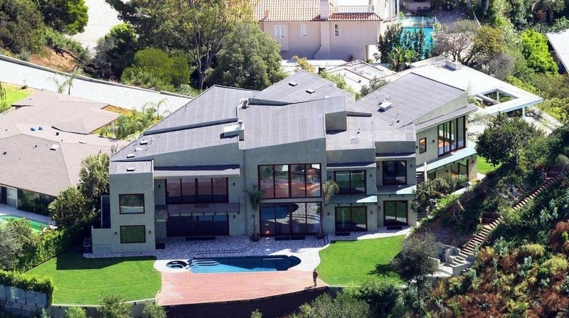 Get to Know the 20 Most Expensive Celebrity Homes in The World - The Most Expensive Homes - World's Most Expensive Celebrity Homes - Luxury Neighborhoods - Celebrity Homes ➤ Explore The Most Expensive Homes around the world on our website! #mostexpensive #mostexpensivehomes #themostexpensivehomes #luxuryrealestate #luxuryneighborhoods #realestate #celebrityhomes @expensivehomes