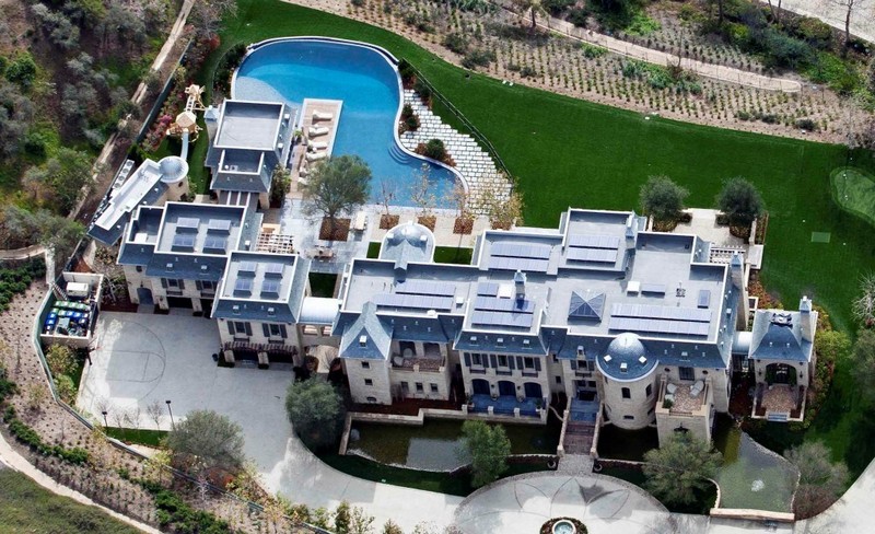 Get to Know the 20 Most Expensive Celebrity Homes in The World - The Most Expensive Homes - World's Most Expensive Celebrity Homes - Luxury Neighborhoods - Celebrity Homes ➤ Explore The Most Expensive Homes around the world on our website! #mostexpensive #mostexpensivehomes #themostexpensivehomes #luxuryrealestate #luxuryneighborhoods #realestate #celebrityhomes @expensivehomes