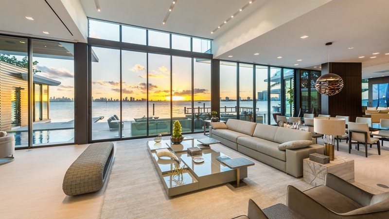 This Luxury Miami Real Estate for Sale and Can be Yours - Luxury Miami Beach Real Estate - Luxury Real Estate - Luxury Neighborhoods - celebrity homes 2018 ➤ Explore The Most Expensive Homes around the world on our website! #mostexpensive #mostexpensivehomes #themostexpensivehomes #luxuryrealestate #luxuryneighborhoods #celebrityhomes @expensivehomes
