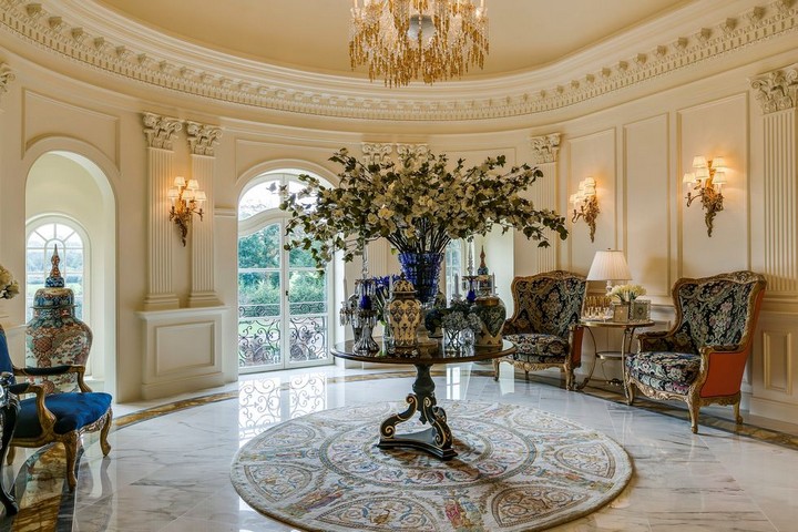 Long Island Mansion Inspired by Versailles Has Hit the Market for $60M 7