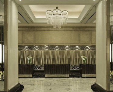 coveted-A-Fabulous-Lobby-at-the-Loews-Regency-Hotel-67-800x400
