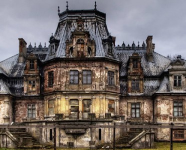 Halloween-Ideas-Fascinating-Abandoned-Mansions-To-Visit-cover