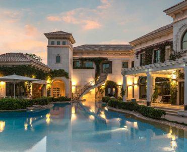 Meet the Stunning Bahrain Luxury Real Estate's Janubiya Villa ➤ To see more news about The Most Expensive Homes around the world visit us at www.themostexpensivehomes.com #mostexpensive #mostexpensivehomes #themostexpensivehomes @expensivehomes