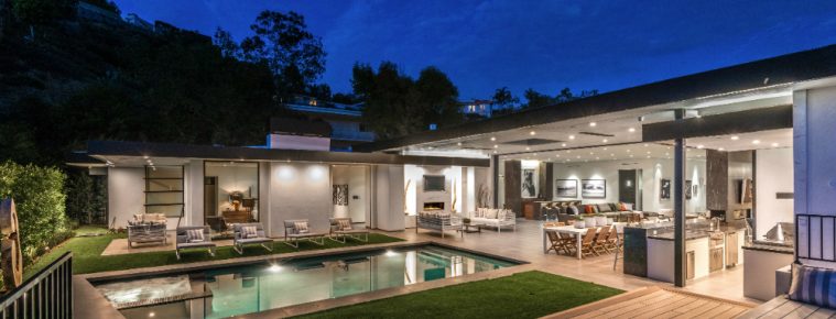 Be Amazed by This Lavish Beverly Hills Real Estate ➤ To see more news about The Most Expensive Homes around the world visit us at www.themostexpensivehomes.com #mostexpensive #mostexpensivehomes #themostexpensivehomes @expensivehomes