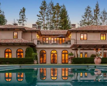 Get to Know the 10 America's Most Expensive ZIP Codes 2017 - Luxury Real Estate - Celebrity Homes - Luxury Neighborhoods ➤ Explore The Most Expensive Homes around the world on our website! #mostexpensive #mostexpensivehomes #themostexpensivehomes #luxuryrealestate #luxuryneighborhoods #WinterWonderlands #celebrityhomes @expensivehomes