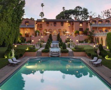 The Iconic and Glamorous Beverly House Has Hit the Market for $135M