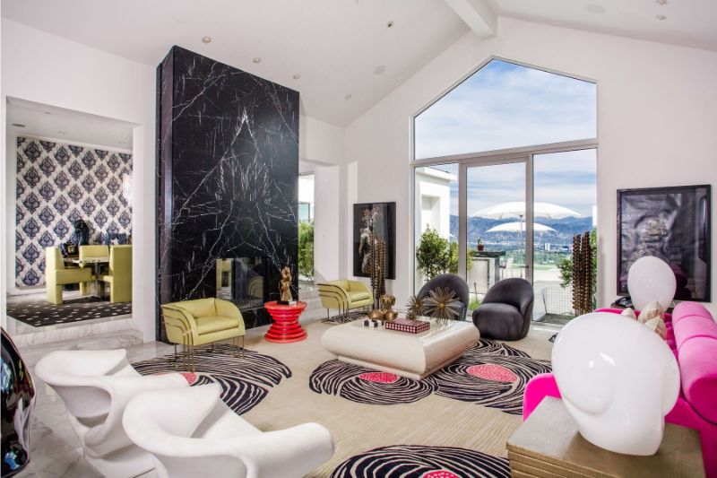 Gwen Stefani Sells Beverly Hills Mansion