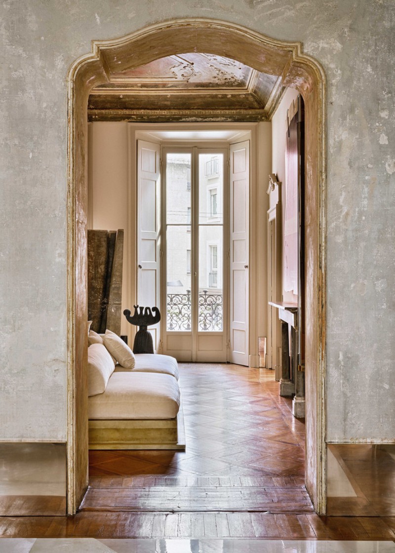 A Glimpse Of Vincenzo De Cotiis’ Dazzling Apartment In Milan