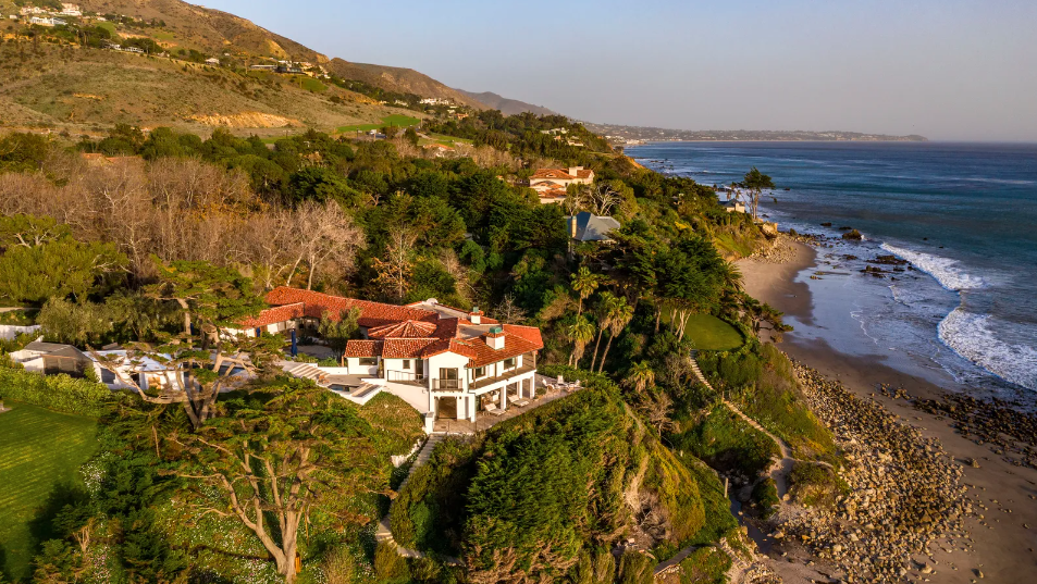 Kim Kardashian Buys New Malibu Beach House