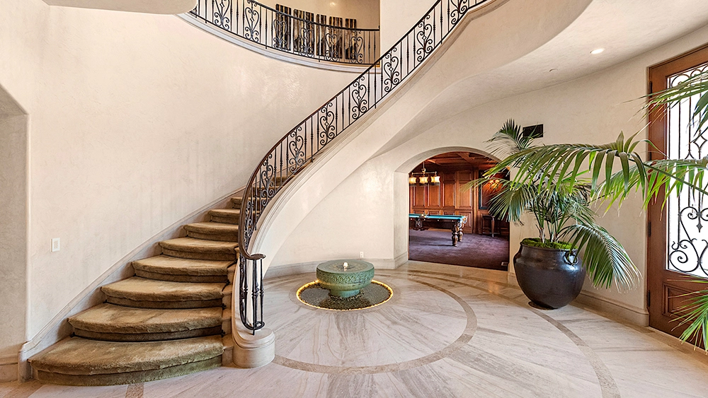 Old Hollywood Luxury: Sharon Tate's Former Property Is On The Market