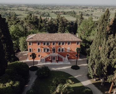Luxury Hotel Destinations: Relais Roncolo 1888 in the Countryside