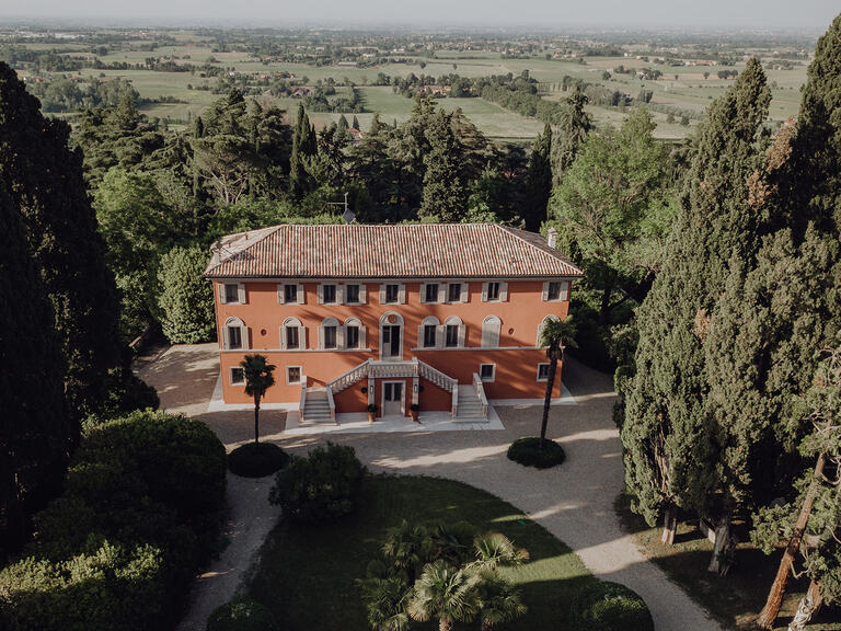 Luxury Hotel Destinations: Relais Roncolo 1888 in the Countryside