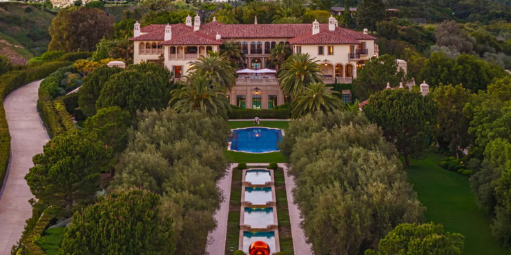 This Peter Marino-Designed Home Has a $400M Price Tag. It's a Beauty!