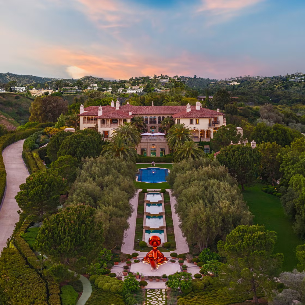 This Peter Marino-Designed Home Has a $400M Price Tag. It's a Beauty!