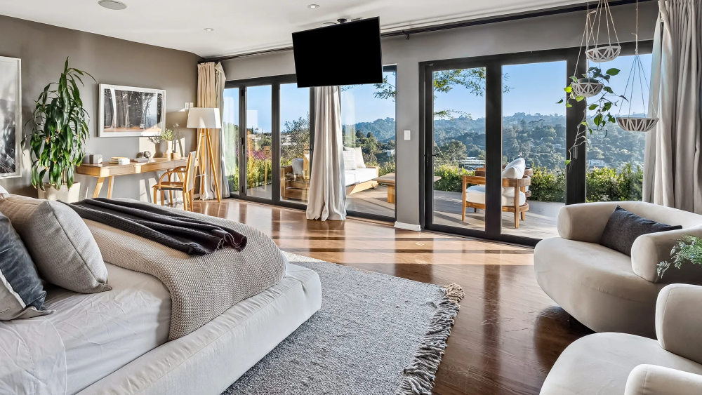 Celebrity Homes: Chris Evans Sells His Glorious Hollywood Hills Estate