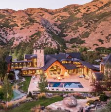 This Is the Real Estate for You If You Love The Lord of the Rings