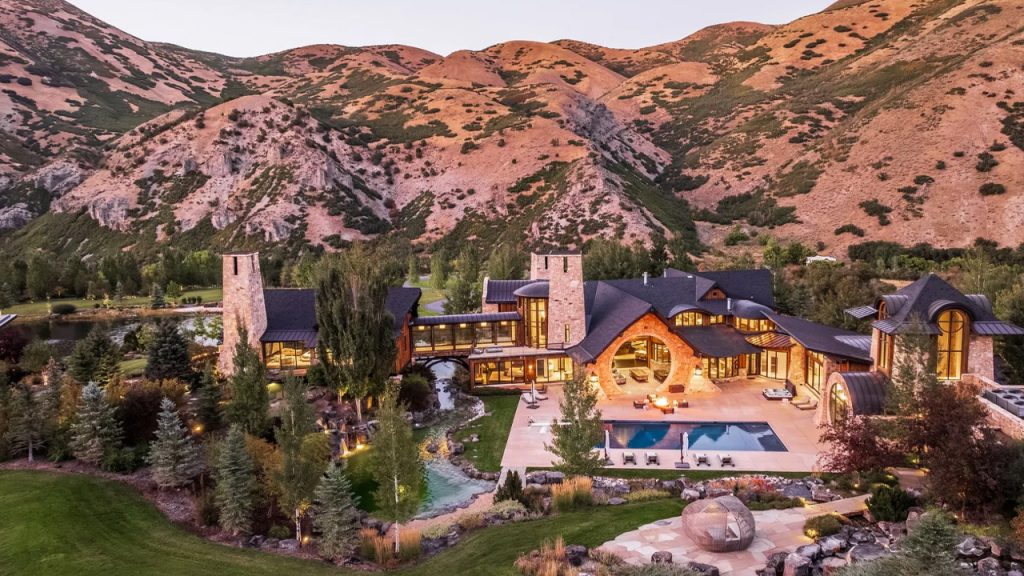This Is the Real Estate for You If You Love The Lord of the Rings