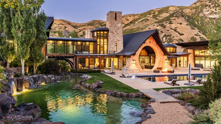 This Is the Real Estate for You If You Love The Lord of the Rings